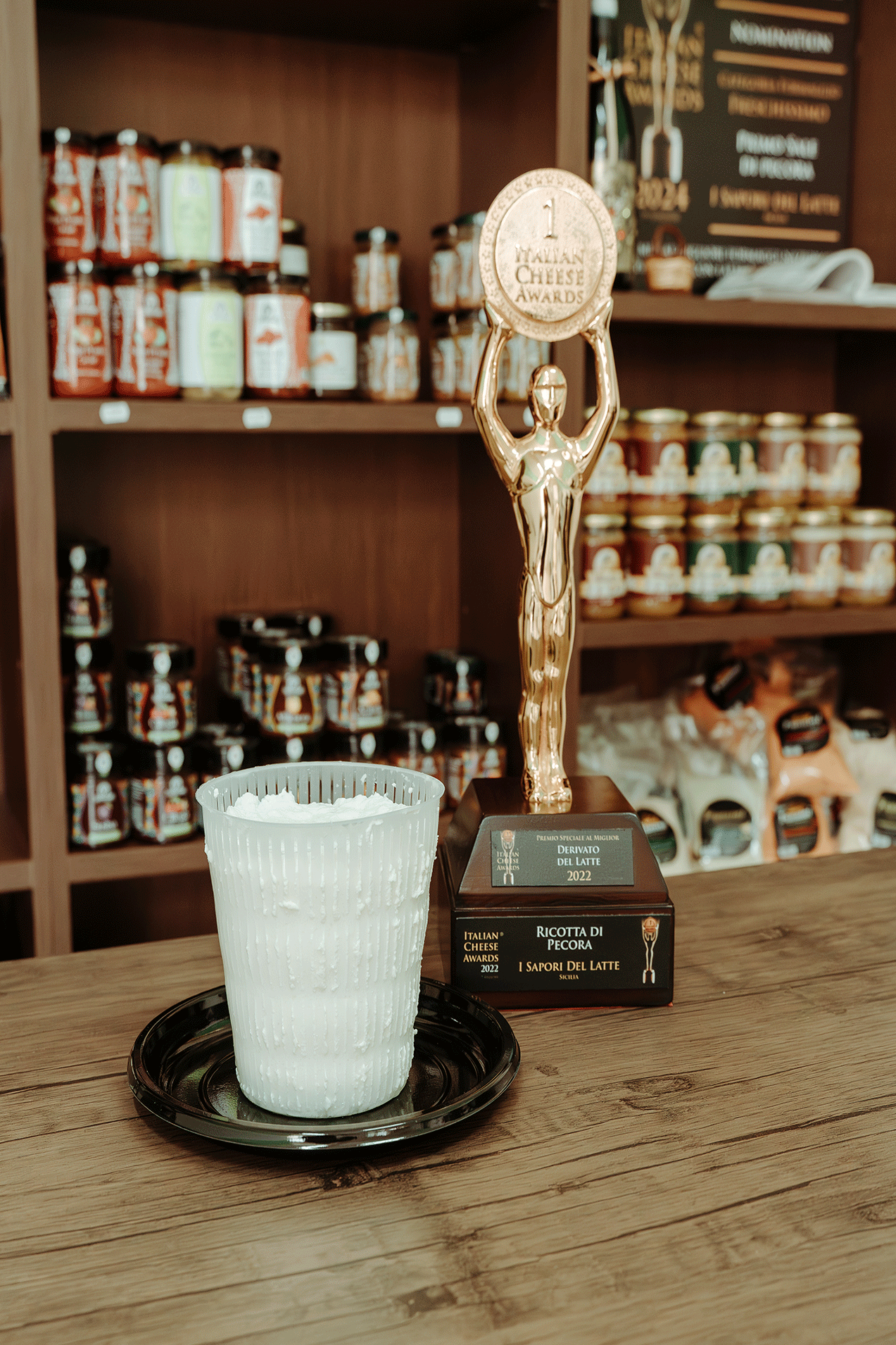 Ricotta fresca artigianale di pecora siciliana – vaschetta da 1 kg