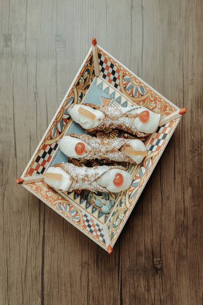 Box Cannoli